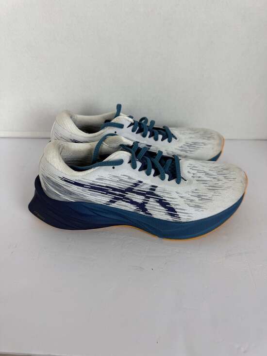 ASICS Novablast 3 White Deep Ocean Running Shoes 1011B458 - Picture 4 of 9